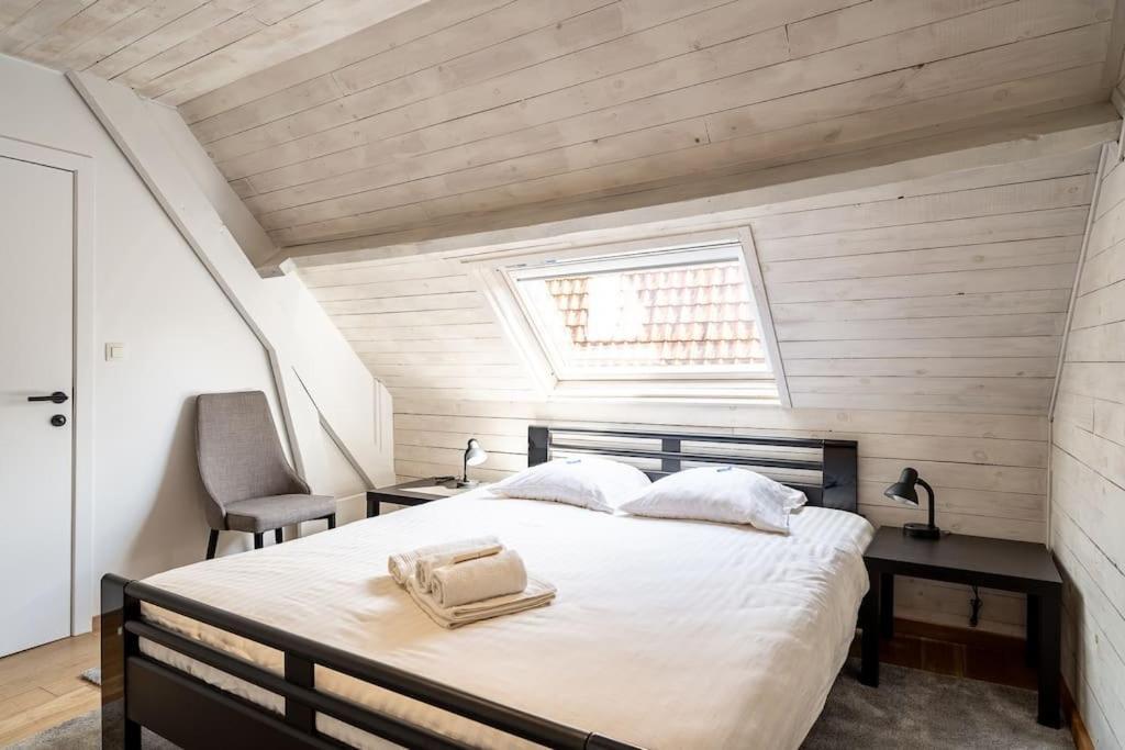 The Bruges Belfry View Appartement Buitenkant foto